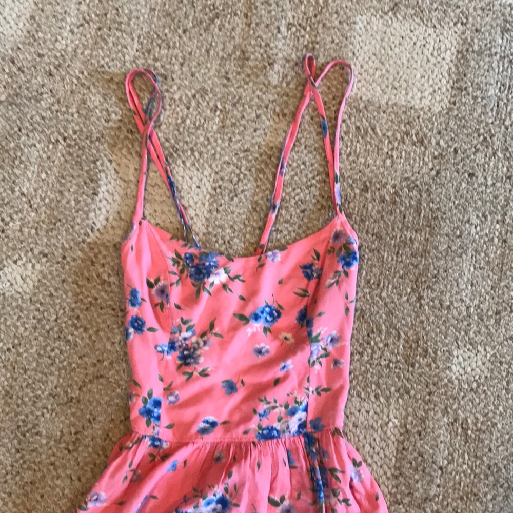 Hollister women’s dress size small - Picture 2 of 4